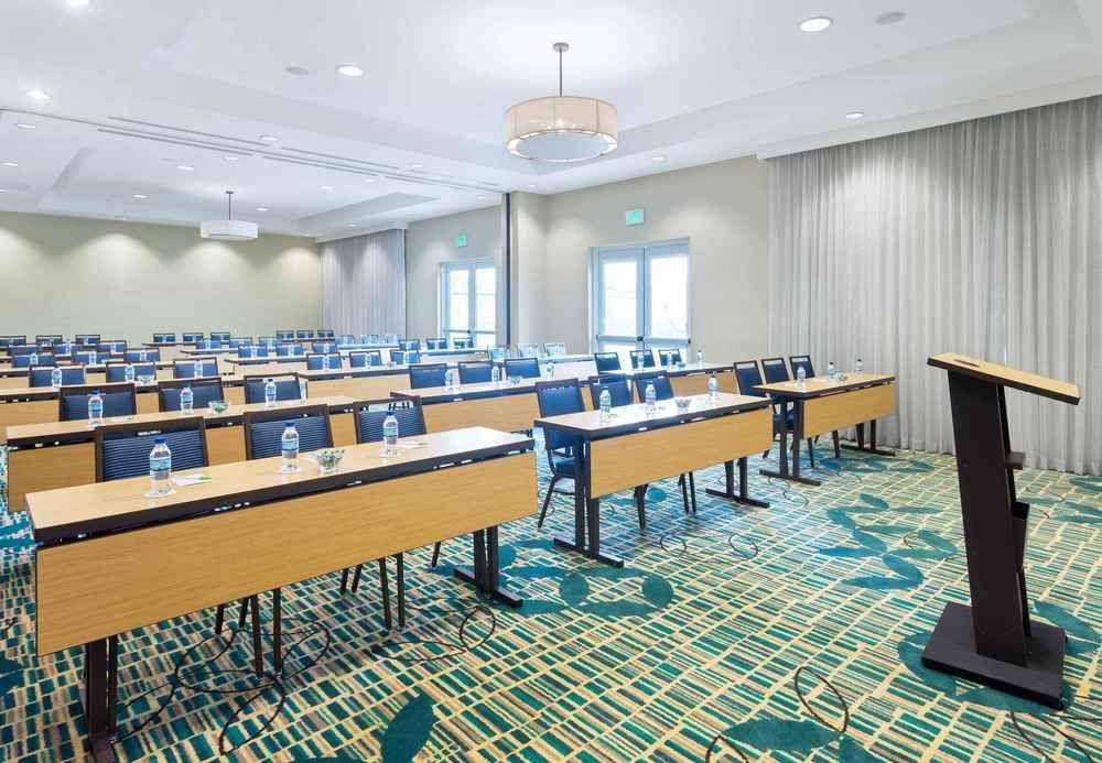 Courtyard By Marriott Kingston, Jamaica Hotell Eksteriør bilde