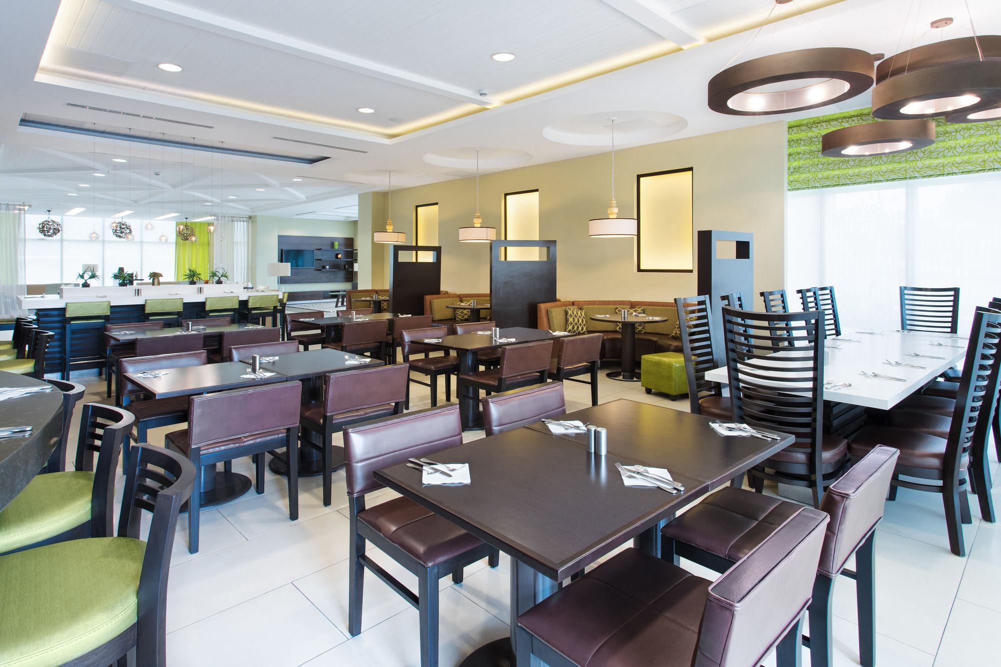 Courtyard By Marriott Kingston, Jamaica Hotell Eksteriør bilde