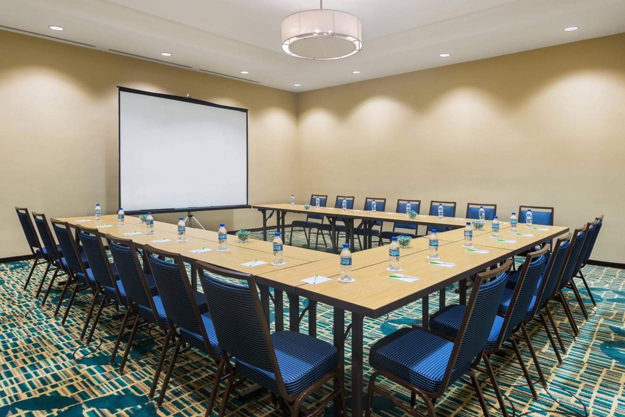 Courtyard By Marriott Kingston, Jamaica Hotell Eksteriør bilde