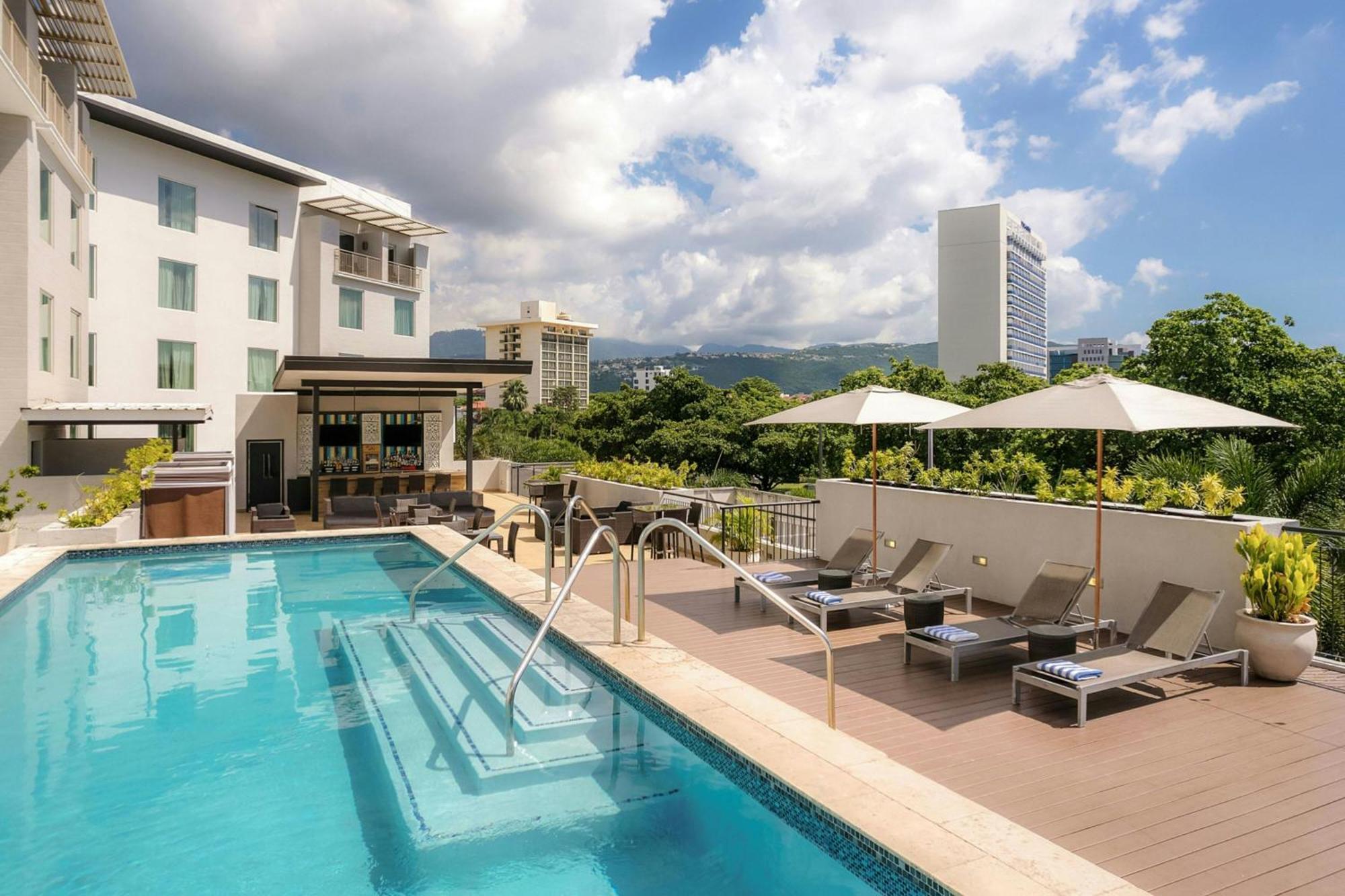 Courtyard By Marriott Kingston, Jamaica Hotell Eksteriør bilde