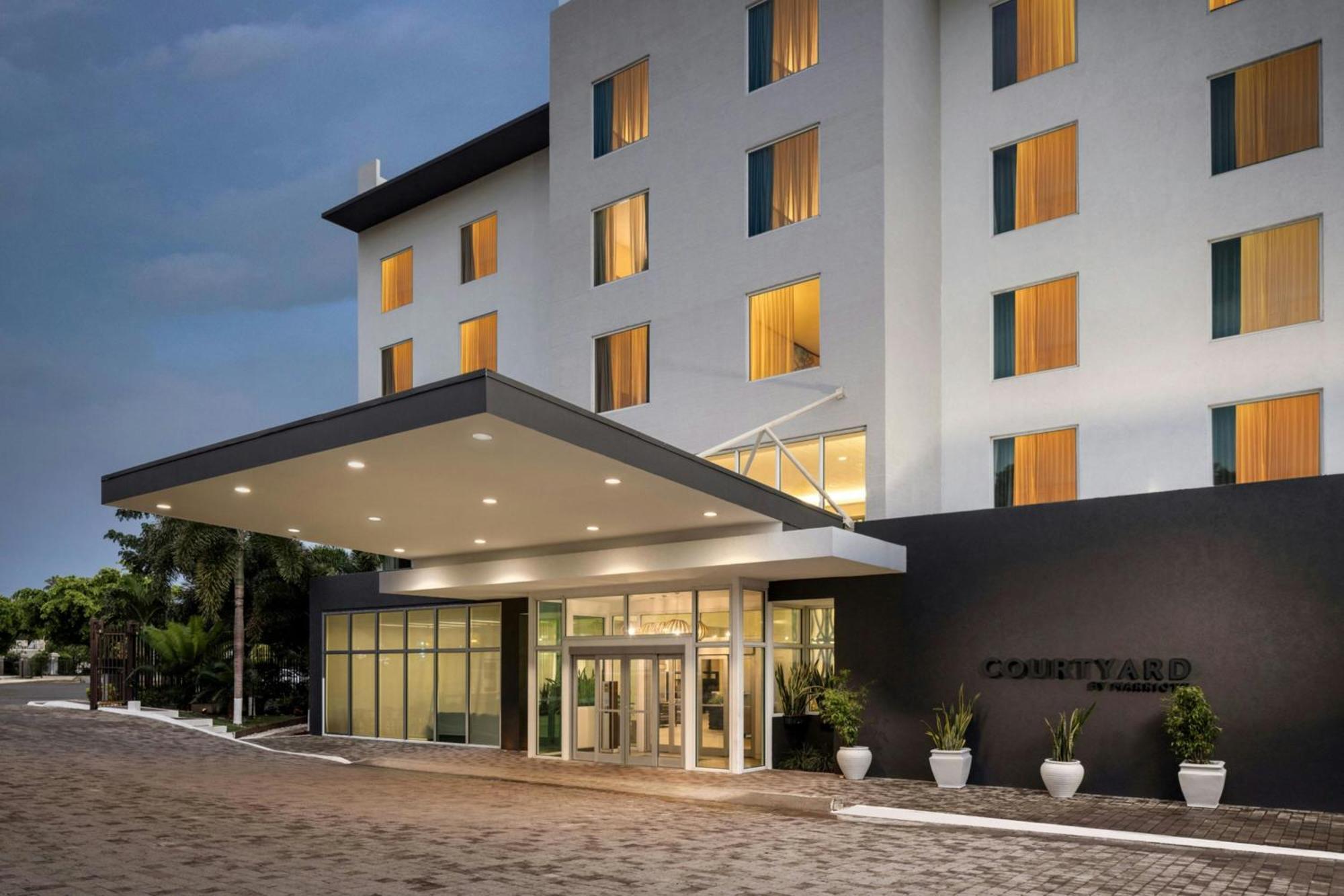 Courtyard By Marriott Kingston, Jamaica Hotell Eksteriør bilde