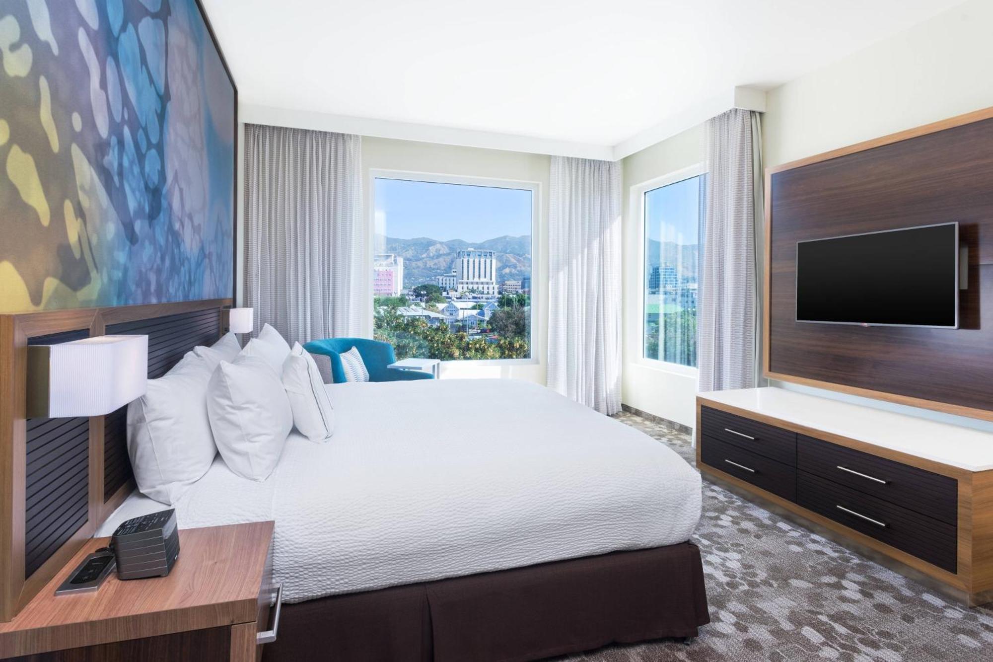 Courtyard By Marriott Kingston, Jamaica Hotell Eksteriør bilde