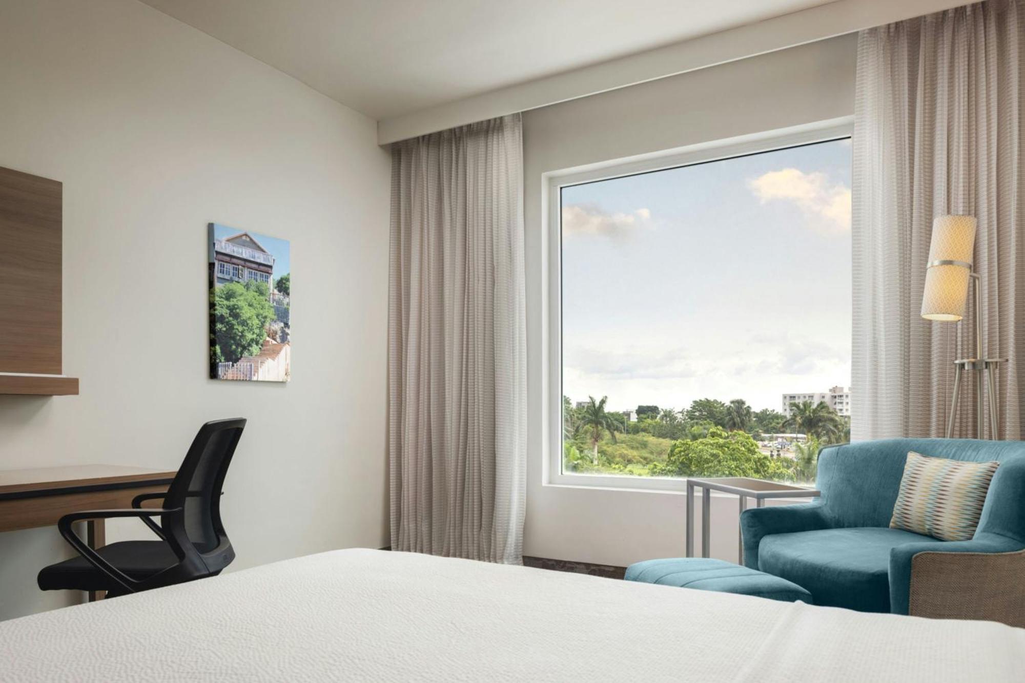 Courtyard By Marriott Kingston, Jamaica Hotell Eksteriør bilde